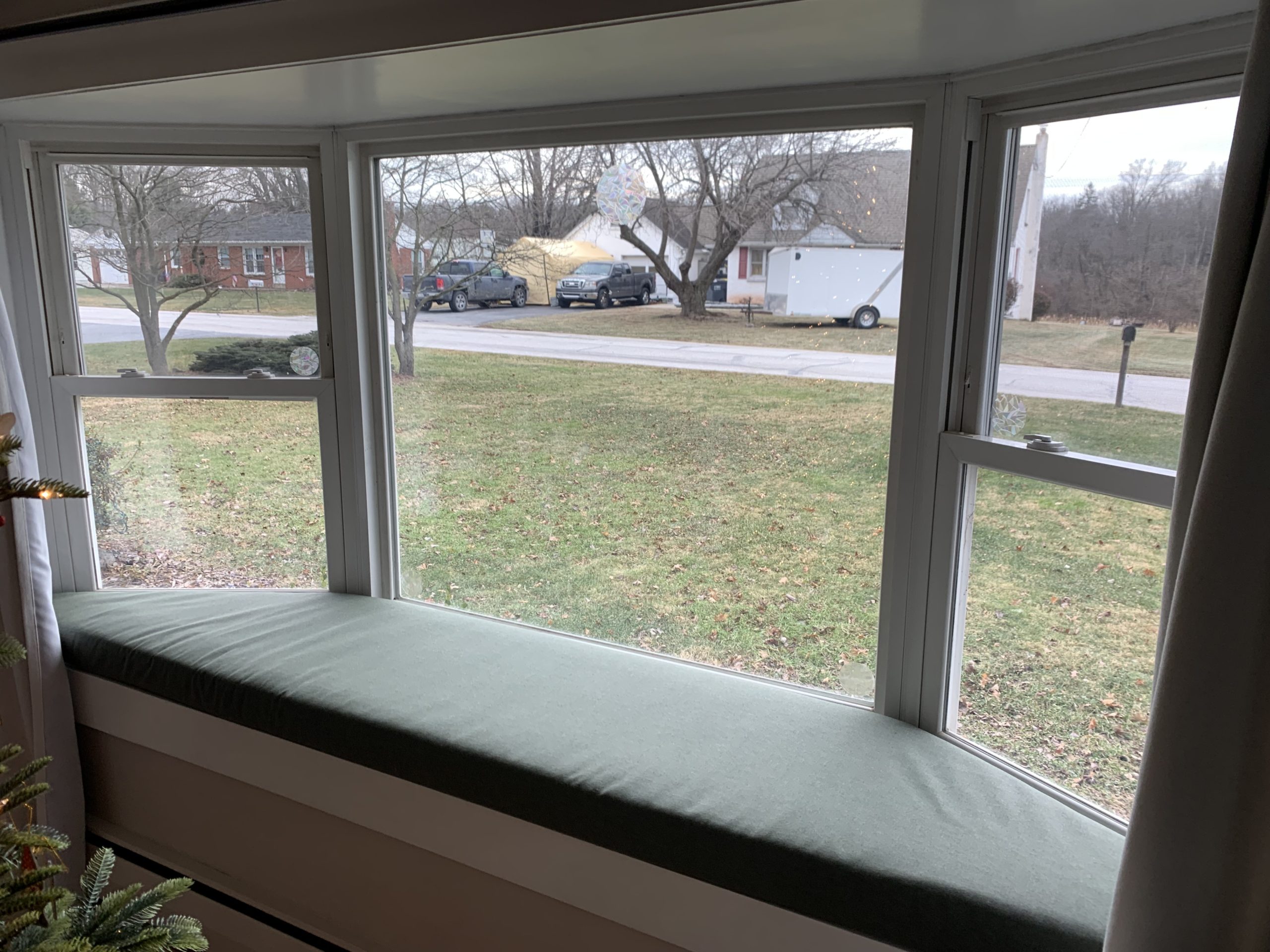 Easy DIY Bay Window Cushion on a Budget - a rose in style